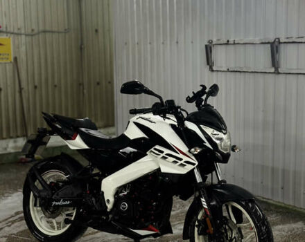 Белый Баджадж Pulsar NS200, объемом двигателя 0.2 л и пробегом 26 тыс. км за 1900 $, фото 1 на Automoto.ua