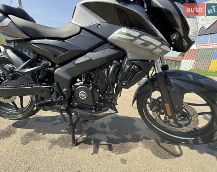 Чорний Баджадж Pulsar NS200, об'ємом двигуна 0.2 л та пробігом 23 тис. км за 2150 $, фото 4 на Automoto.ua