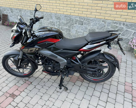 Черный Баджадж Pulsar NS200, объемом двигателя 0 л и пробегом 360 тыс. км за 2650 $, фото 1 на Automoto.ua