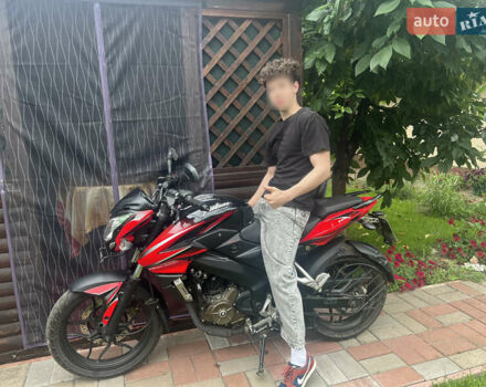 Черный Баджадж Pulsar NS200, объемом двигателя 0.2 л и пробегом 1 тыс. км за 2000 $, фото 2 на Automoto.ua