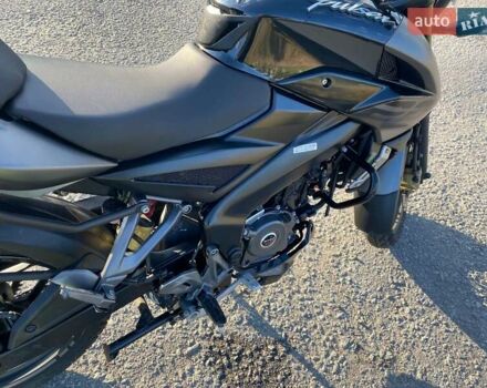 Черный Баджадж Pulsar NS200, объемом двигателя 0.2 л и пробегом 8 тыс. км за 2000 $, фото 5 на Automoto.ua
