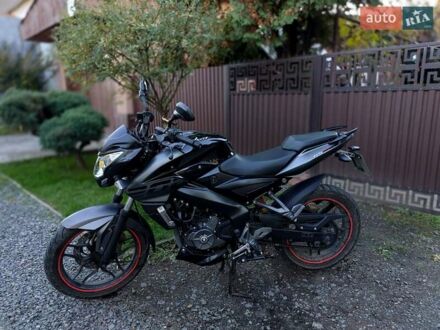 Баджадж Pulsar NS200 2018 в Мукачеве на Automoto.ua Черный Баджадж Pulsar NS200, объемом двигателя 0.2 л и пробегом 10 тыс. км за 1900 $, фото 1 на Automoto.ua