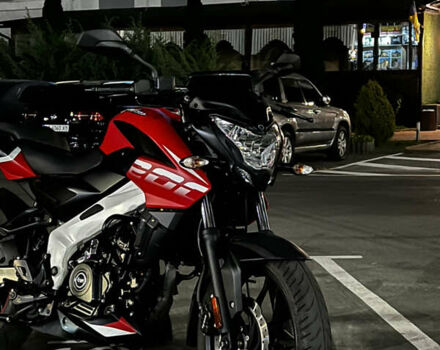 Червоний Баджадж Pulsar NS200, об'ємом двигуна 0.2 л та пробігом 14 тис. км за 2099 $, фото 1 на Automoto.ua