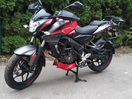 Баджадж Pulsar NS200 2019 у Києві на Automoto.ua Червоний Баджадж Pulsar NS200, об'ємом двигуна 0.2 л та пробігом 12 тис. км за 2050 $, фото 1 на Automoto.ua