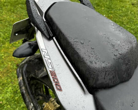 Баджадж Pulsar NS200, об'ємом двигуна 0.2 л та пробігом 3 тис. км за 2331 $, фото 9 на Automoto.ua