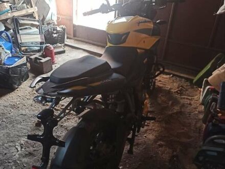 Баджадж Pulsar NS200 2020 у Конотопе на Automoto.ua Баджадж Pulsar NS200, об'ємом двигуна 0 л та пробігом 8 тис. км за 2600 $, фото 1 на Automoto.ua