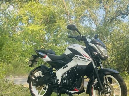 Баджадж Pulsar NS200 2021 у Києві на Automoto.ua Баджадж Pulsar NS200, об'ємом двигуна 0.2 л та пробігом 18 тис. км за 2100 $, фото 1 на Automoto.ua