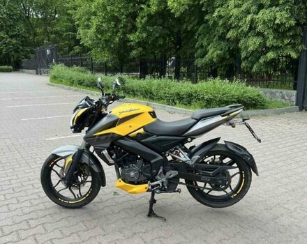 Жовтий Баджадж Pulsar NS200, об'ємом двигуна 0.2 л та пробігом 13 тис. км за 2400 $, фото 1 на Automoto.ua