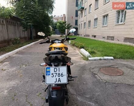 Желтый Баджадж Pulsar NS200, объемом двигателя 0.2 л и пробегом 300 тыс. км за 1568 $, фото 4 на Automoto.ua
