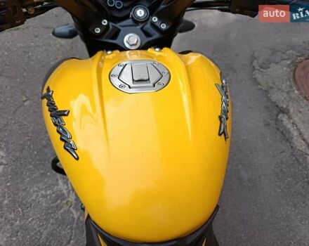 Желтый Баджадж Pulsar NS200, объемом двигателя 0.2 л и пробегом 300 тыс. км за 1568 $, фото 1 на Automoto.ua