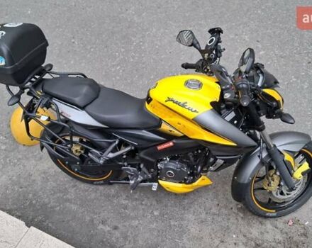 Желтый Баджадж Pulsar NS200, объемом двигателя 0.2 л и пробегом 18 тыс. км за 1900 $, фото 4 на Automoto.ua