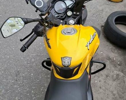 Желтый Баджадж Pulsar NS200, объемом двигателя 0.2 л и пробегом 18 тыс. км за 1900 $, фото 8 на Automoto.ua