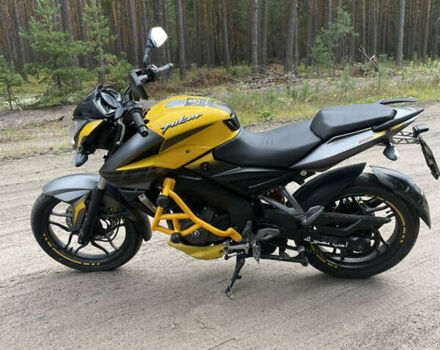 Желтый Баджадж Pulsar NS200, объемом двигателя 0 л и пробегом 14 тыс. км за 1900 $, фото 1 на Automoto.ua