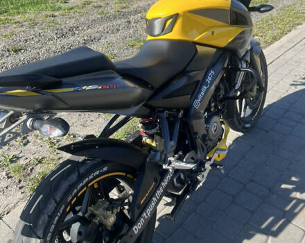 Жовтий Баджадж Pulsar NS200, об'ємом двигуна 0.2 л та пробігом 12 тис. км за 2000 $, фото 6 на Automoto.ua