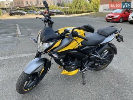 Баджадж Pulsar NS200 2019 у Києві на Automoto.ua Жовтий Баджадж Pulsar NS200, об'ємом двигуна 0.2 л та пробігом 17 тис. км за 2000 $, фото 1 на Automoto.ua