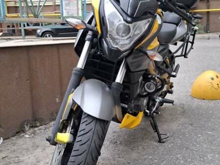 Желтый Баджадж Pulsar NS200, объемом двигателя 0.2 л и пробегом 18 тыс. км за 1900 $, фото 1 на Automoto.ua