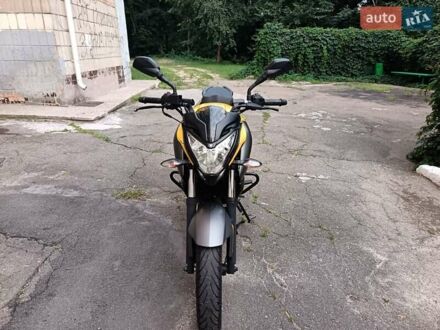 Баджадж Pulsar NS200 2019 у Києві на Automoto.ua Жовтий Баджадж Pulsar NS200, об'ємом двигуна 0.2 л та пробігом 300 тис. км за 1568 $, фото 1 на Automoto.ua