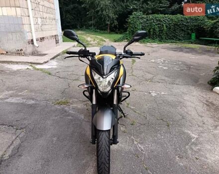 Желтый Баджадж Pulsar NS200, объемом двигателя 0.2 л и пробегом 300 тыс. км за 1568 $, фото 1 на Automoto.ua