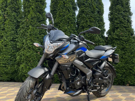 Серый Баджадж Pulsar NS200, объемом двигателя 0.2 л и пробегом 4 тыс. км за 2550 $, фото 1 на Automoto.ua