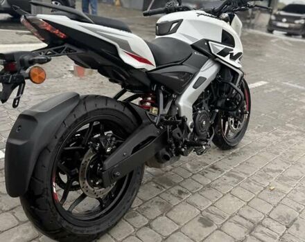 Баджадж Pulsar NS400 2025 у Первомайськ на Automoto.ua Білий Баджадж Pulsar NS400, об'ємом двигуна 0 л та пробігом 5 тис. км за 4150 $, фото 7 на Automoto.ua