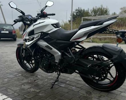 Баджадж Pulsar NS400 2025 у Первомайськ на Automoto.ua Білий Баджадж Pulsar NS400, об'ємом двигуна 0 л та пробігом 5 тис. км за 4150 $, фото 9 на Automoto.ua