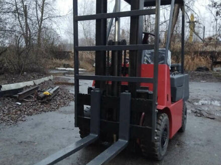 Красный Балканкар DV 1661, объемом двигателя 2.5 л и пробегом 1 тыс. км за 6969 $, фото 1 на Automoto.ua