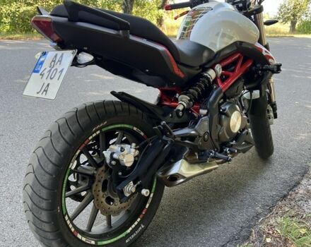 Бенелли TNT 302S, объемом двигателя 0.3 л и пробегом 0 тыс. км за 3600 $, фото 2 на Automoto.ua