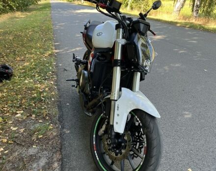 Бенелли TNT 302S, объемом двигателя 0.3 л и пробегом 0 тыс. км за 3600 $, фото 3 на Automoto.ua