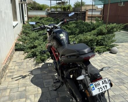 Бенелли TNT 302S, объемом двигателя 0.3 л и пробегом 0 тыс. км за 3699 $, фото 4 на Automoto.ua