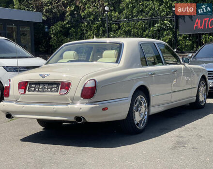 Білий Бентлі Arnage, об'ємом двигуна 6.75 л та пробігом 105 тис. км за 60000 $, фото 5 на Automoto.ua