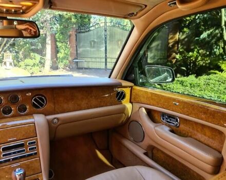 Черный Бентли Арнаж, объемом двигателя 6.76 л и пробегом 60 тыс. км за 70000 $, фото 9 на Automoto.ua