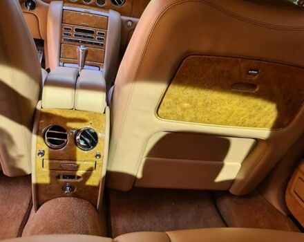 Черный Бентли Арнаж, объемом двигателя 6.76 л и пробегом 60 тыс. км за 70000 $, фото 11 на Automoto.ua