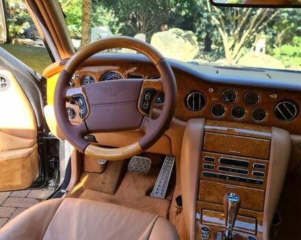 Черный Бентли Арнаж, объемом двигателя 6.76 л и пробегом 60 тыс. км за 70000 $, фото 2 на Automoto.ua