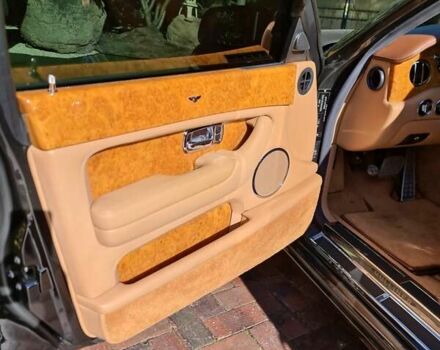 Черный Бентли Арнаж, объемом двигателя 6.76 л и пробегом 60 тыс. км за 70000 $, фото 3 на Automoto.ua