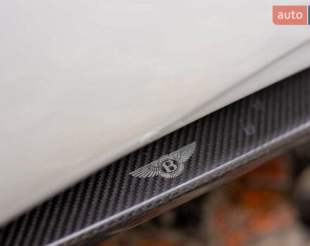 Білий Бентлі Бентайга, об'ємом двигуна 4 л та пробігом 32 тис. км за 155000 $, фото 10 на Automoto.ua
