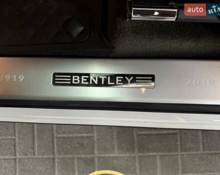 Білий Бентлі Бентайга, об'ємом двигуна 4 л та пробігом 79 тис. км за 125000 $, фото 15 на Automoto.ua
