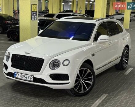 Білий Бентлі Бентайга, об'ємом двигуна 4 л та пробігом 79 тис. км за 125000 $, фото 9 на Automoto.ua