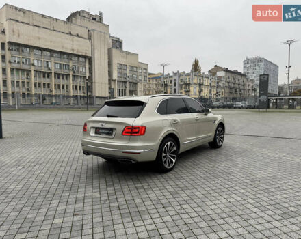 Бежевый Бентли Бентайга, объемом двигателя 5.95 л и пробегом 44 тыс. км за 119999 $, фото 6 на Automoto.ua