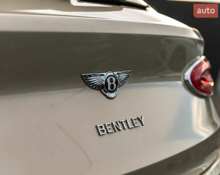 Бежевый Бентли Бентайга, объемом двигателя 4 л и пробегом 33 тыс. км за 215000 $, фото 11 на Automoto.ua