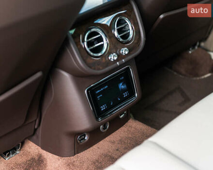 Бежевый Бентли Бентайга, объемом двигателя 4 л и пробегом 33 тыс. км за 215000 $, фото 37 на Automoto.ua