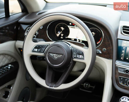 Бежевый Бентли Бентайга, объемом двигателя 4 л и пробегом 33 тыс. км за 215000 $, фото 25 на Automoto.ua