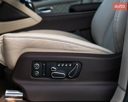 Бежевый Бентли Бентайга, объемом двигателя 4 л и пробегом 33 тыс. км за 215000 $, фото 35 на Automoto.ua