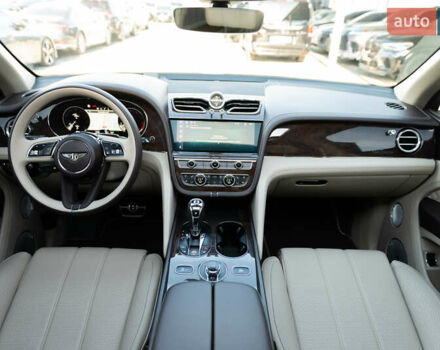 Бежевый Бентли Бентайга, объемом двигателя 4 л и пробегом 33 тыс. км за 215000 $, фото 24 на Automoto.ua