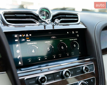 Бежевый Бентли Бентайга, объемом двигателя 4 л и пробегом 33 тыс. км за 215000 $, фото 52 на Automoto.ua