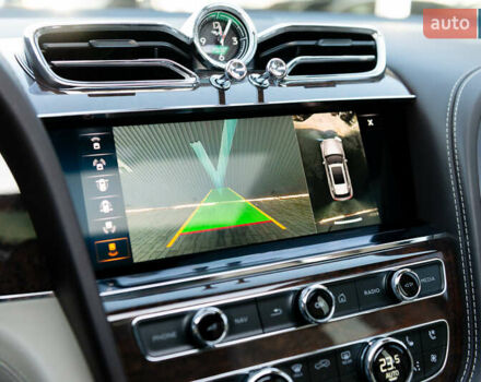 Бежевый Бентли Бентайга, объемом двигателя 4 л и пробегом 33 тыс. км за 215000 $, фото 54 на Automoto.ua