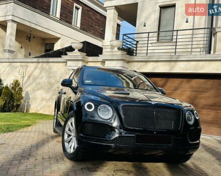 Черный Бентли Бентайга, объемом двигателя 5.95 л и пробегом 160 тыс. км за 89000 $, фото 25 на Automoto.ua