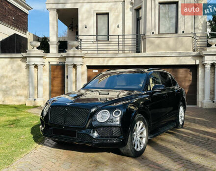 Черный Бентли Бентайга, объемом двигателя 5.95 л и пробегом 160 тыс. км за 89000 $, фото 3 на Automoto.ua