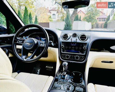 Черный Бентли Бентайга, объемом двигателя 5.95 л и пробегом 160 тыс. км за 89000 $, фото 32 на Automoto.ua