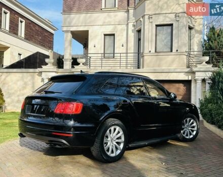 Черный Бентли Бентайга, объемом двигателя 6 л и пробегом 160 тыс. км за 87999 $, фото 6 на Automoto.ua