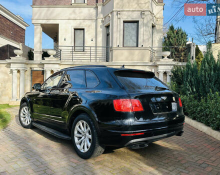 Черный Бентли Бентайга, объемом двигателя 5.95 л и пробегом 160 тыс. км за 89000 $, фото 26 на Automoto.ua